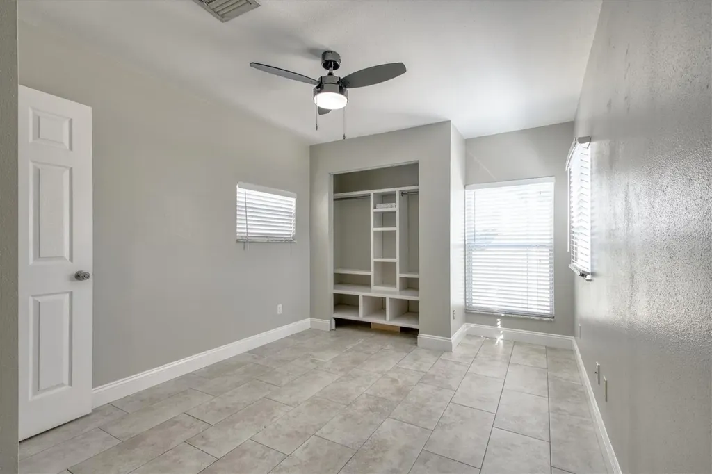 3815 1st Avenue N St Petersburg FL 33713