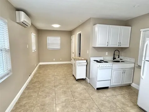 3815 1st Avenue N St Petersburg FL 33713