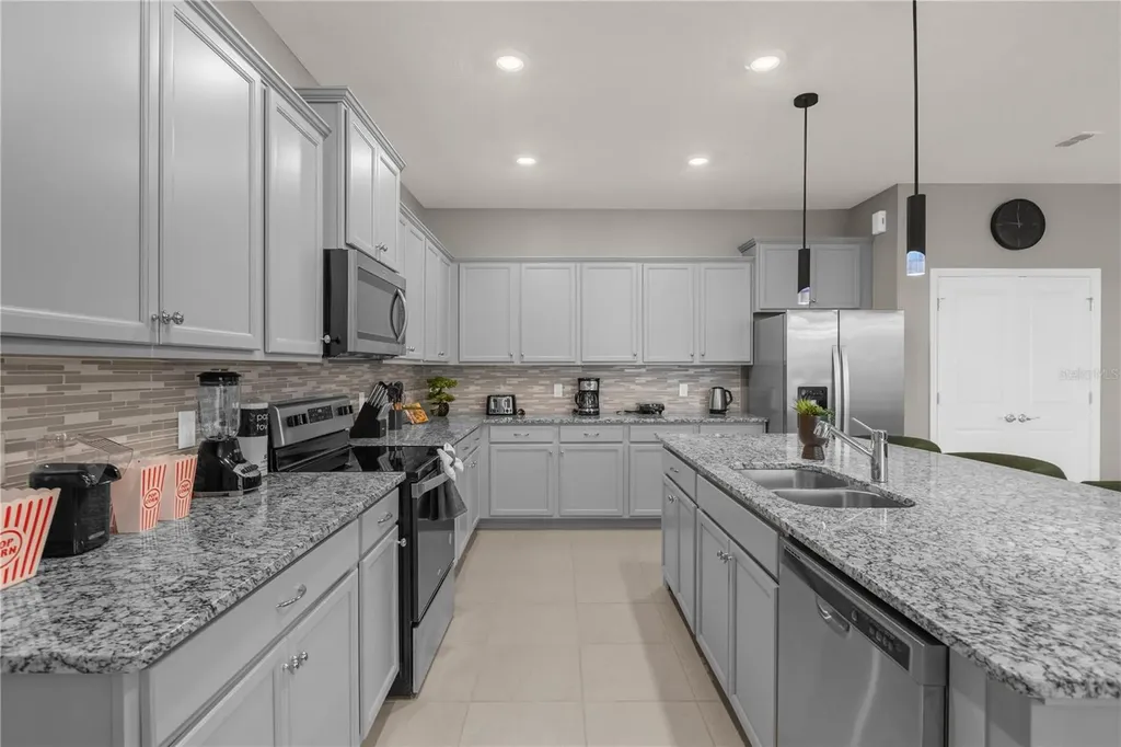 3048 Mahalo Drive Davenport FL 33897