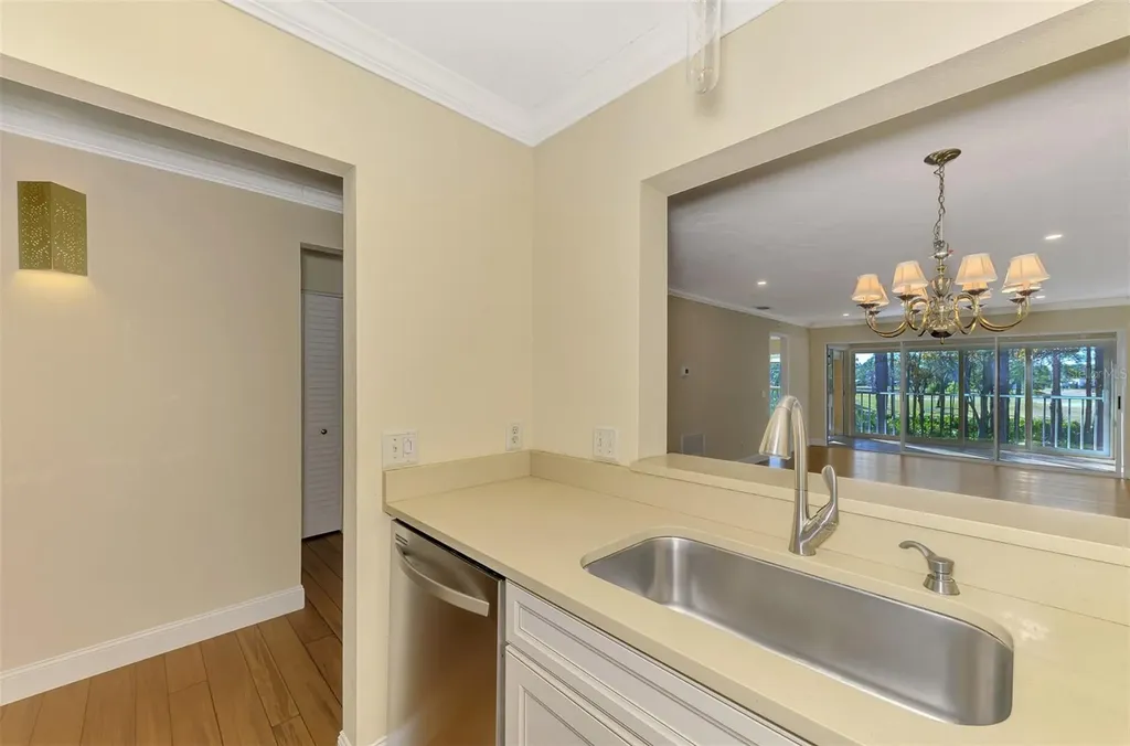 4489 Longmeadow Sarasota FL 34235