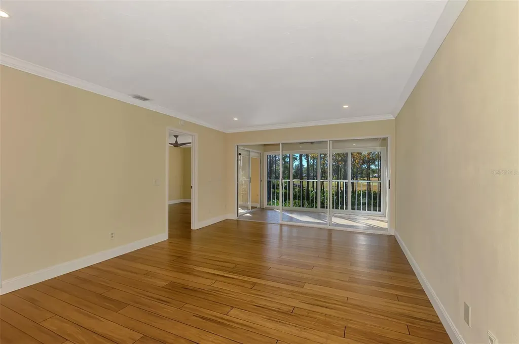 4489 Longmeadow Sarasota FL 34235