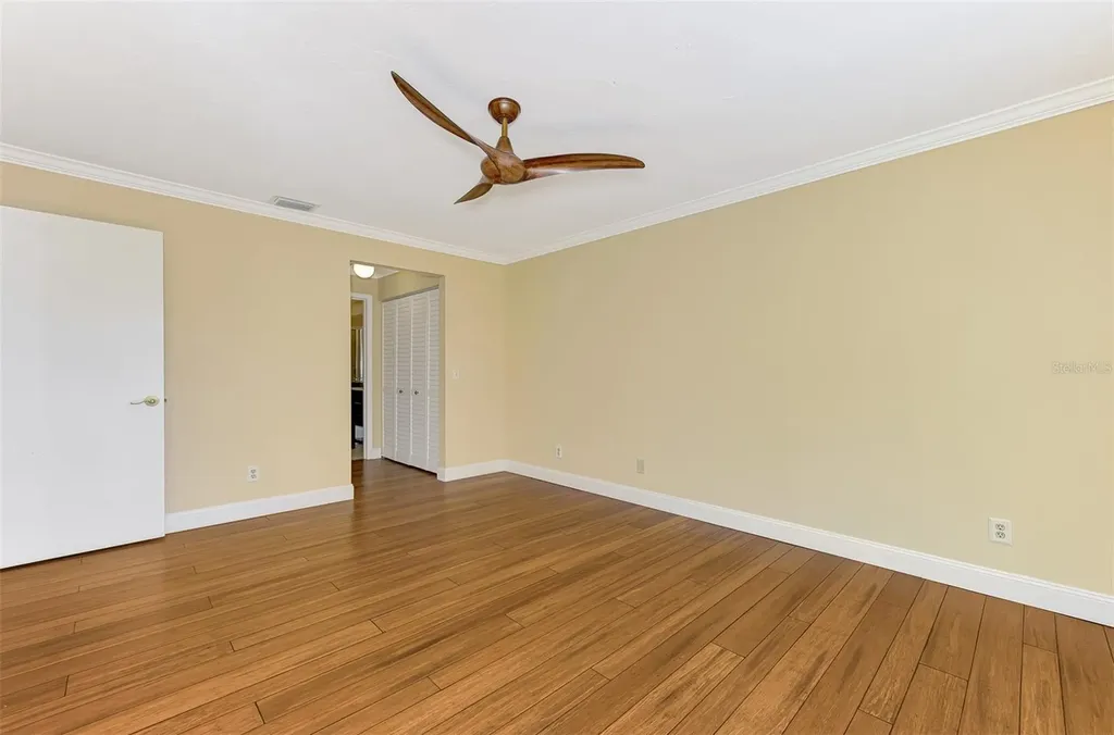 4489 Longmeadow Sarasota FL 34235