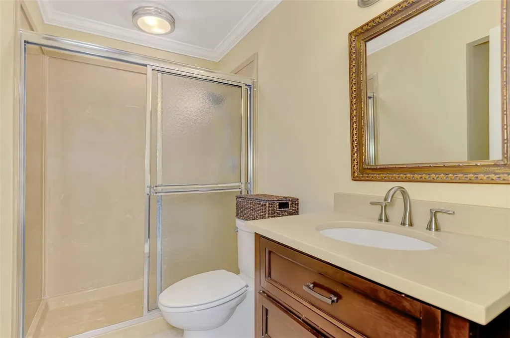 4489 Longmeadow Sarasota FL 34235