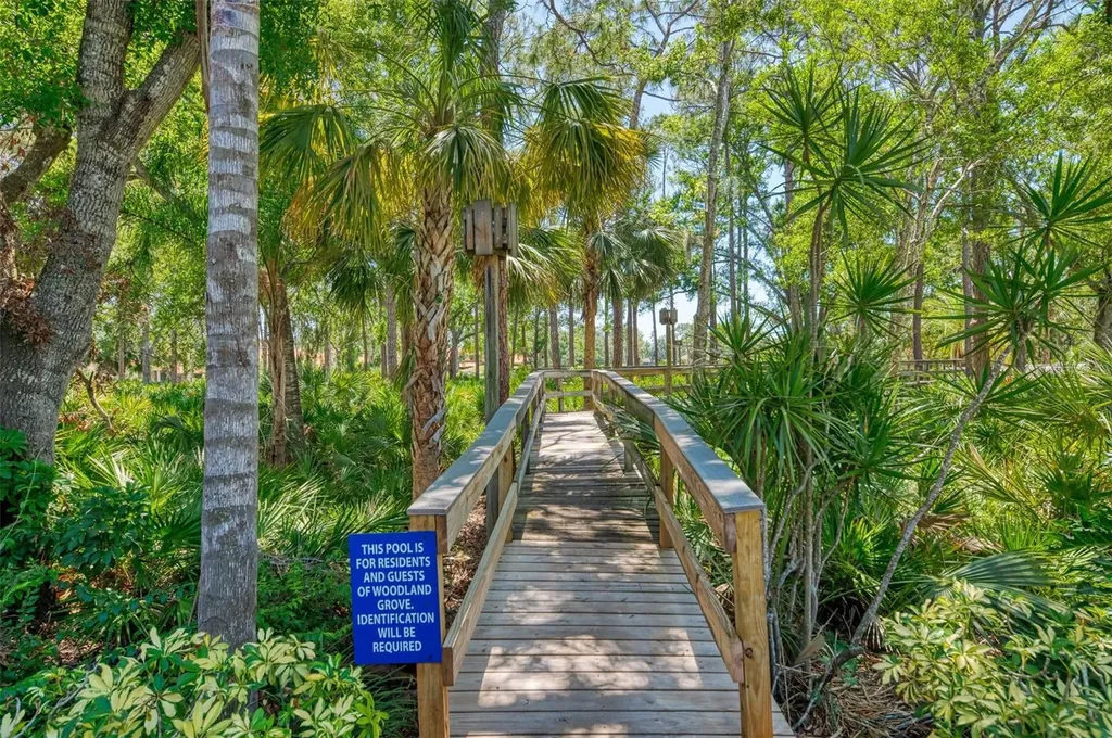 4489 Longmeadow Sarasota FL 34235