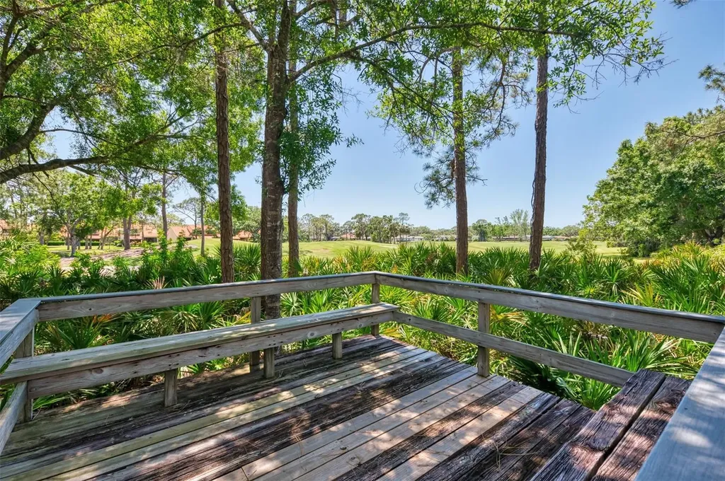 4489 Longmeadow Sarasota FL 34235