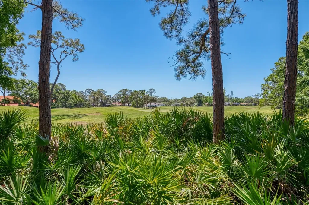 4489 Longmeadow Sarasota FL 34235