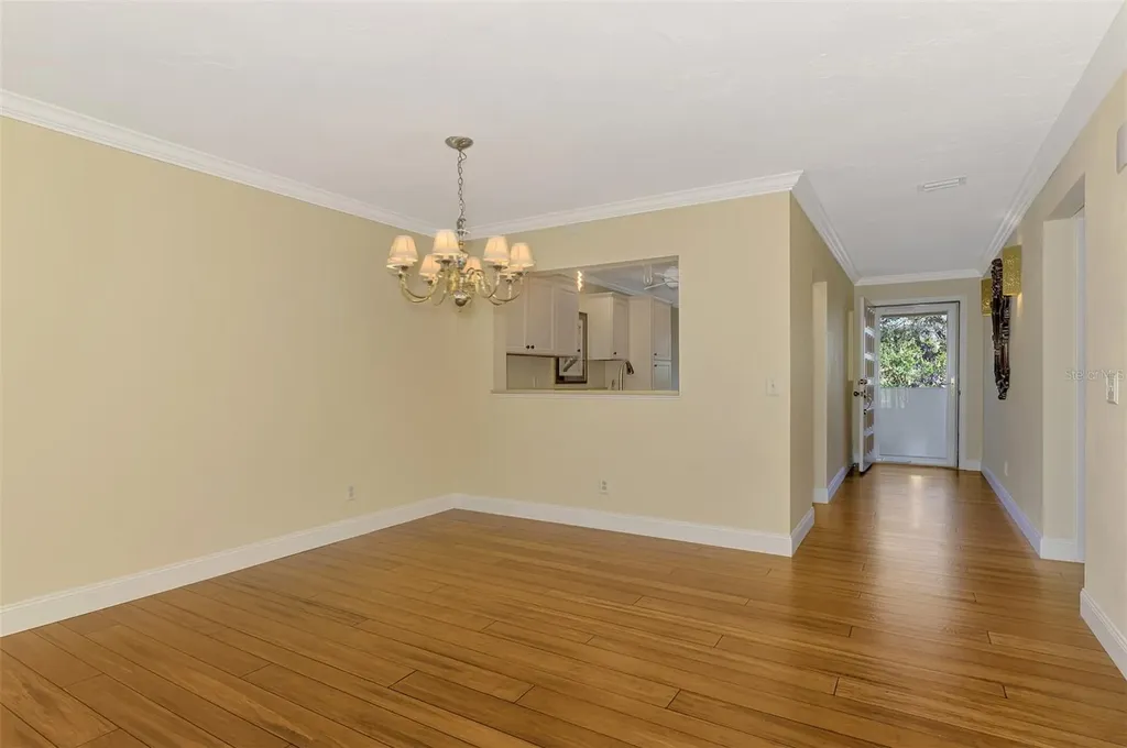 4489 Longmeadow Sarasota FL 34235