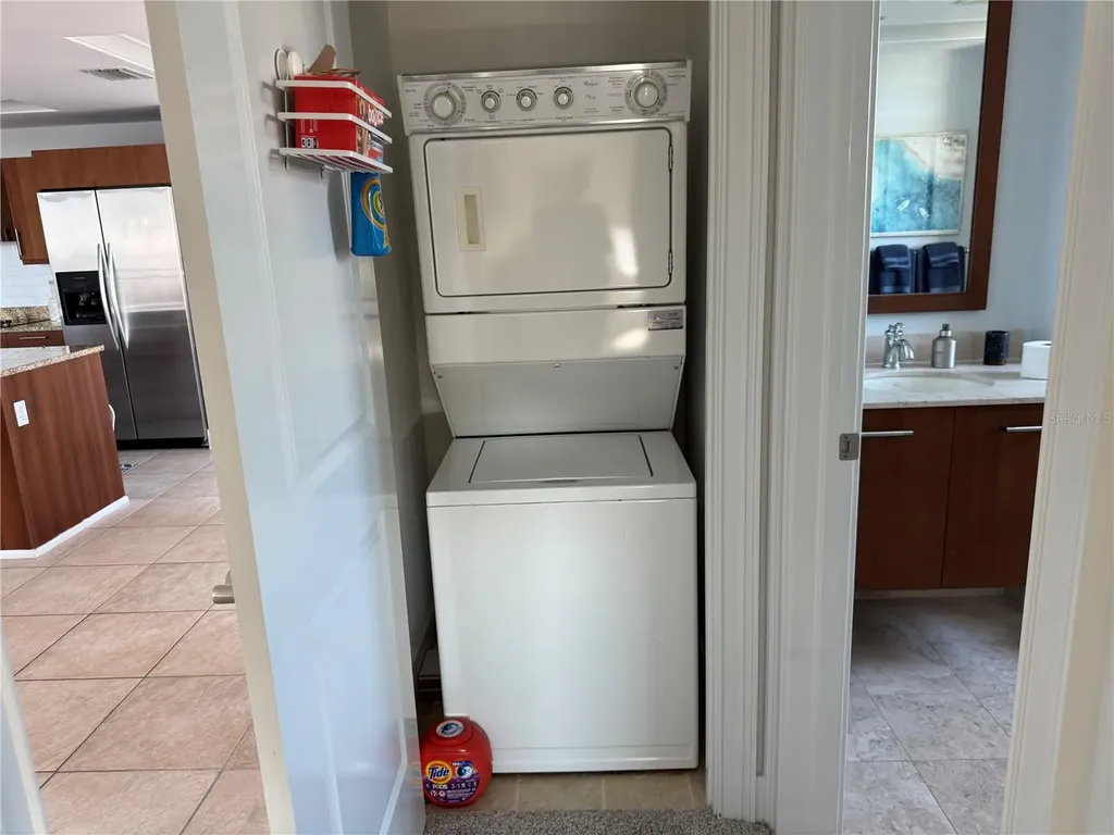 1350 Main Street Sarasota FL 34236