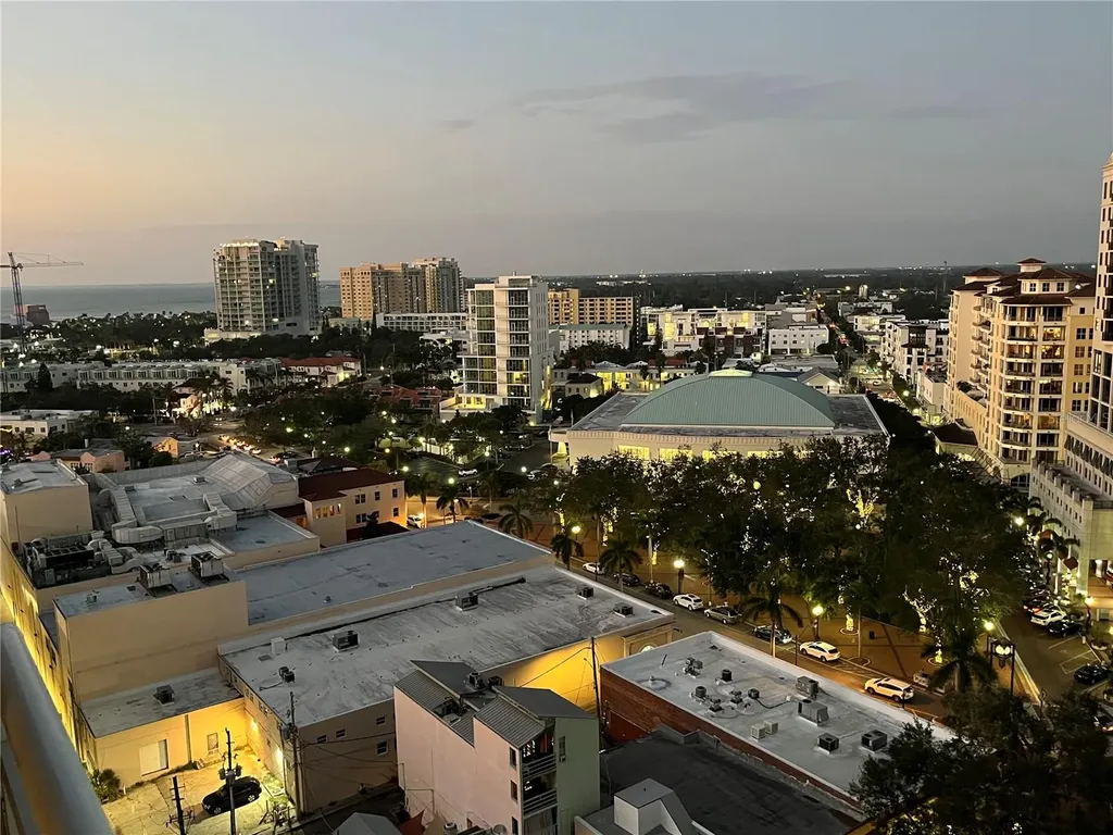 1350 Main Street Sarasota FL 34236