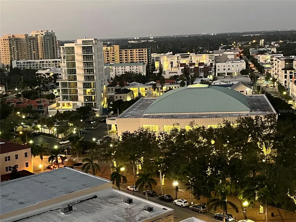 1350 Main Street Sarasota FL 34236