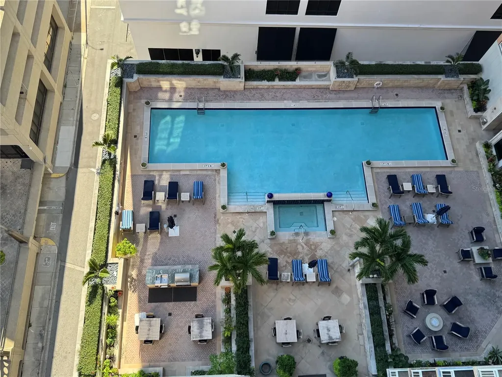 1350 Main Street Sarasota FL 34236