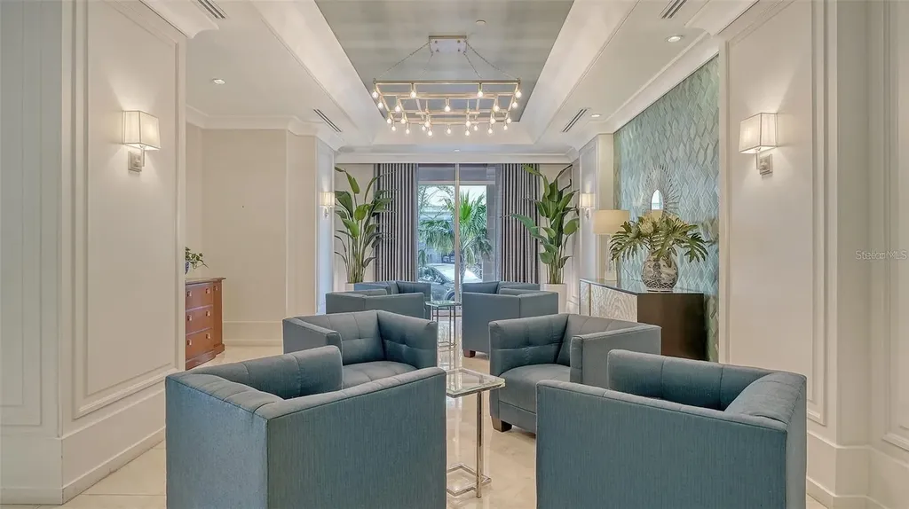 1350 Main Street Sarasota FL 34236