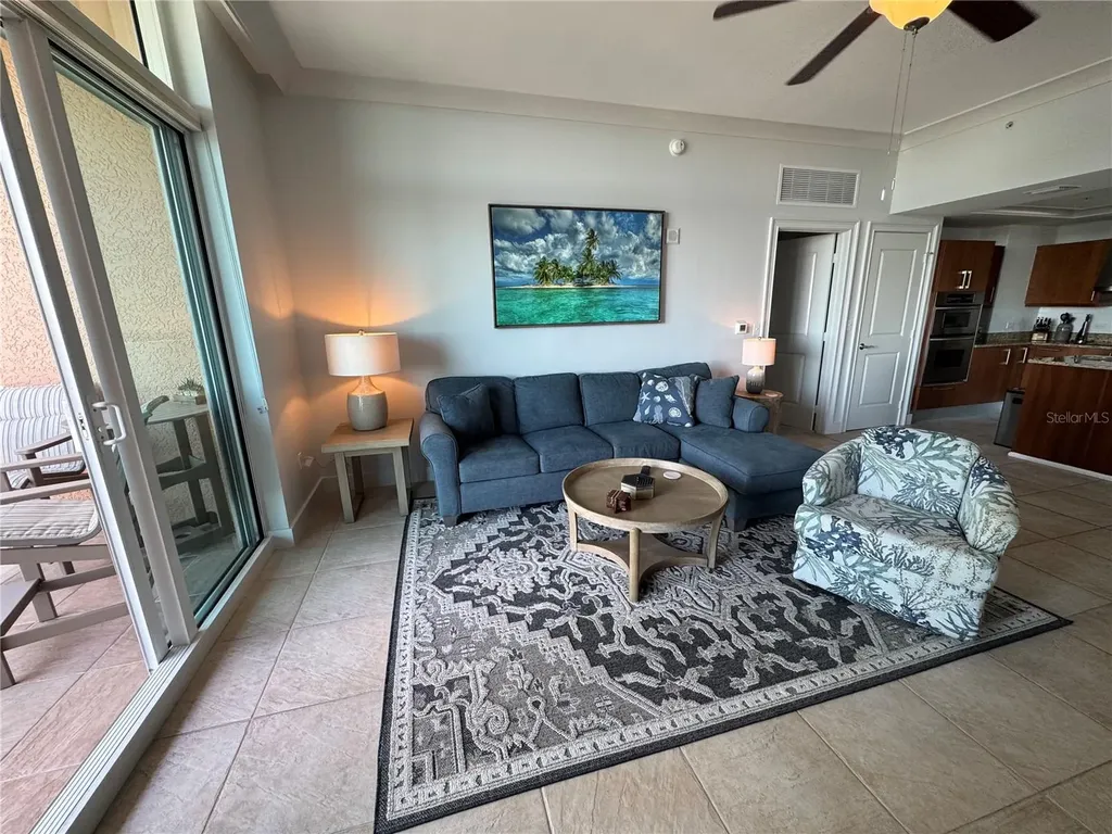 1350 Main Street Sarasota FL 34236