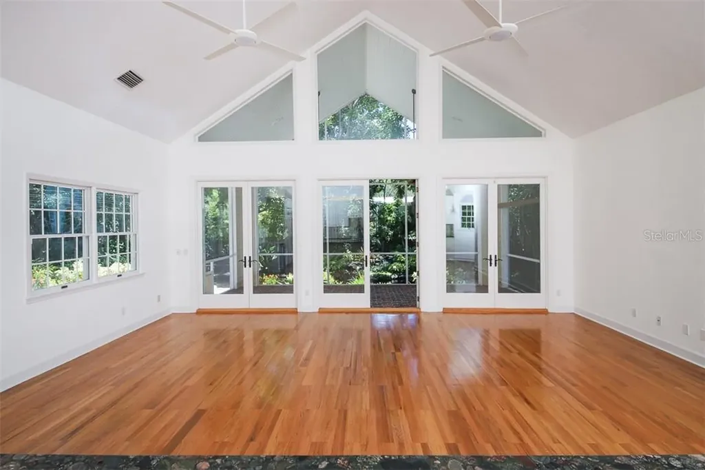 1351 Dixie Lee Lane Sarasota FL 34231