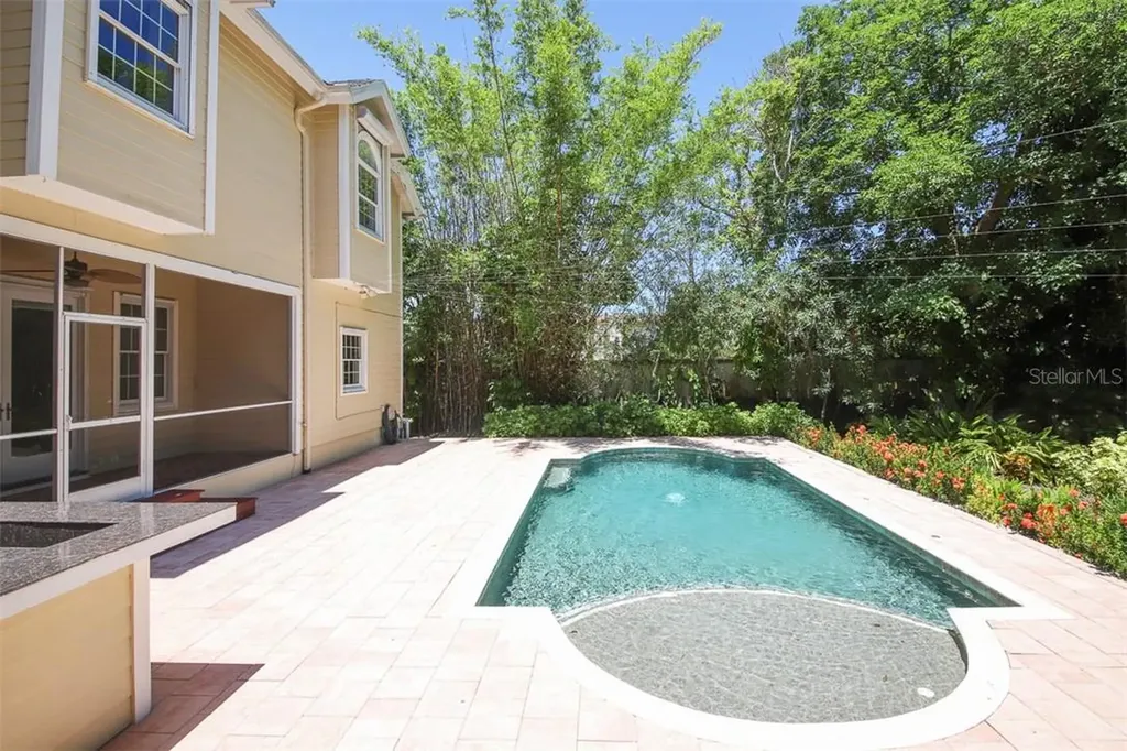 1351 Dixie Lee Lane Sarasota FL 34231