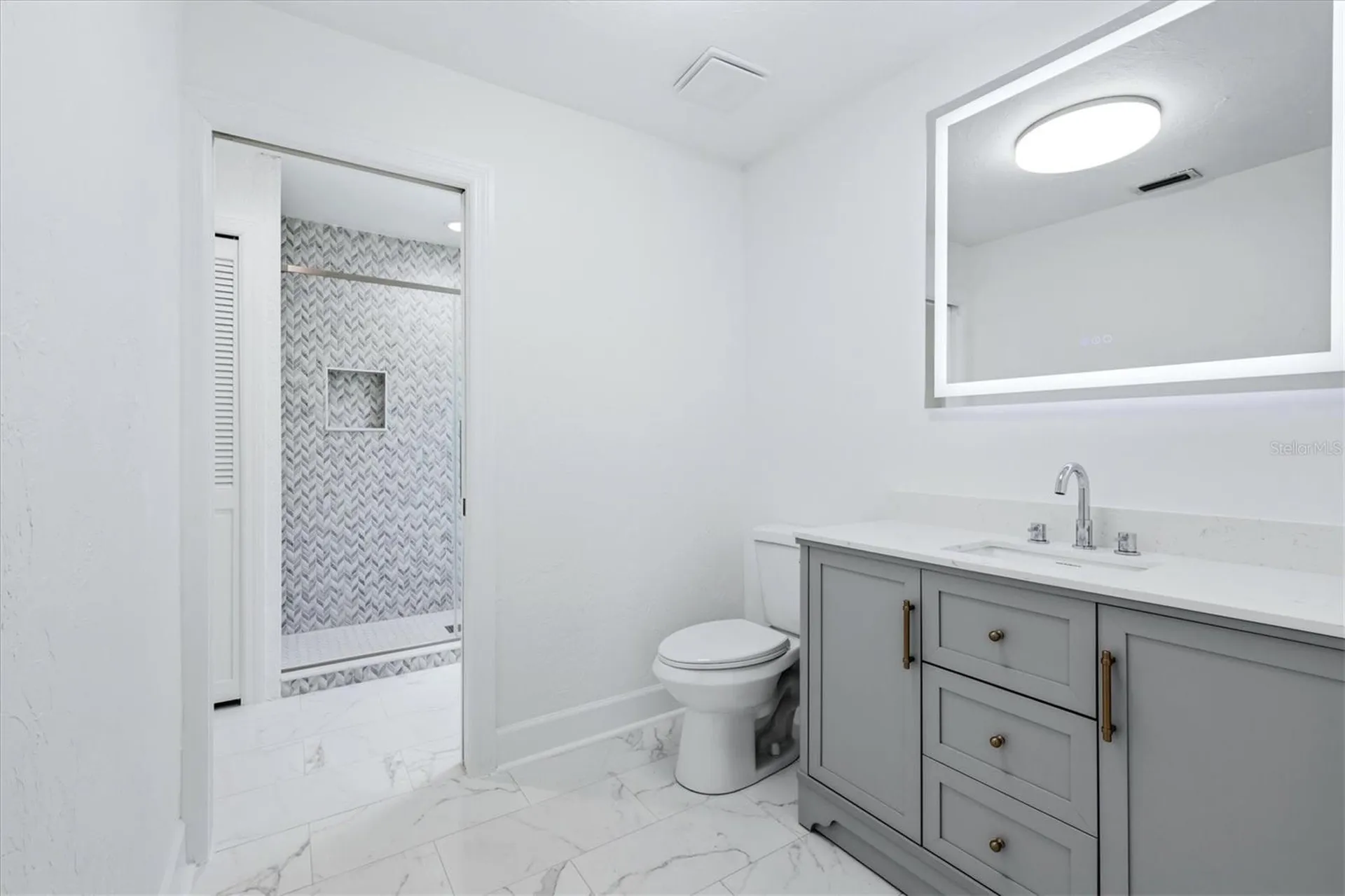 1351 Dixie Lee Lane Sarasota FL 34231