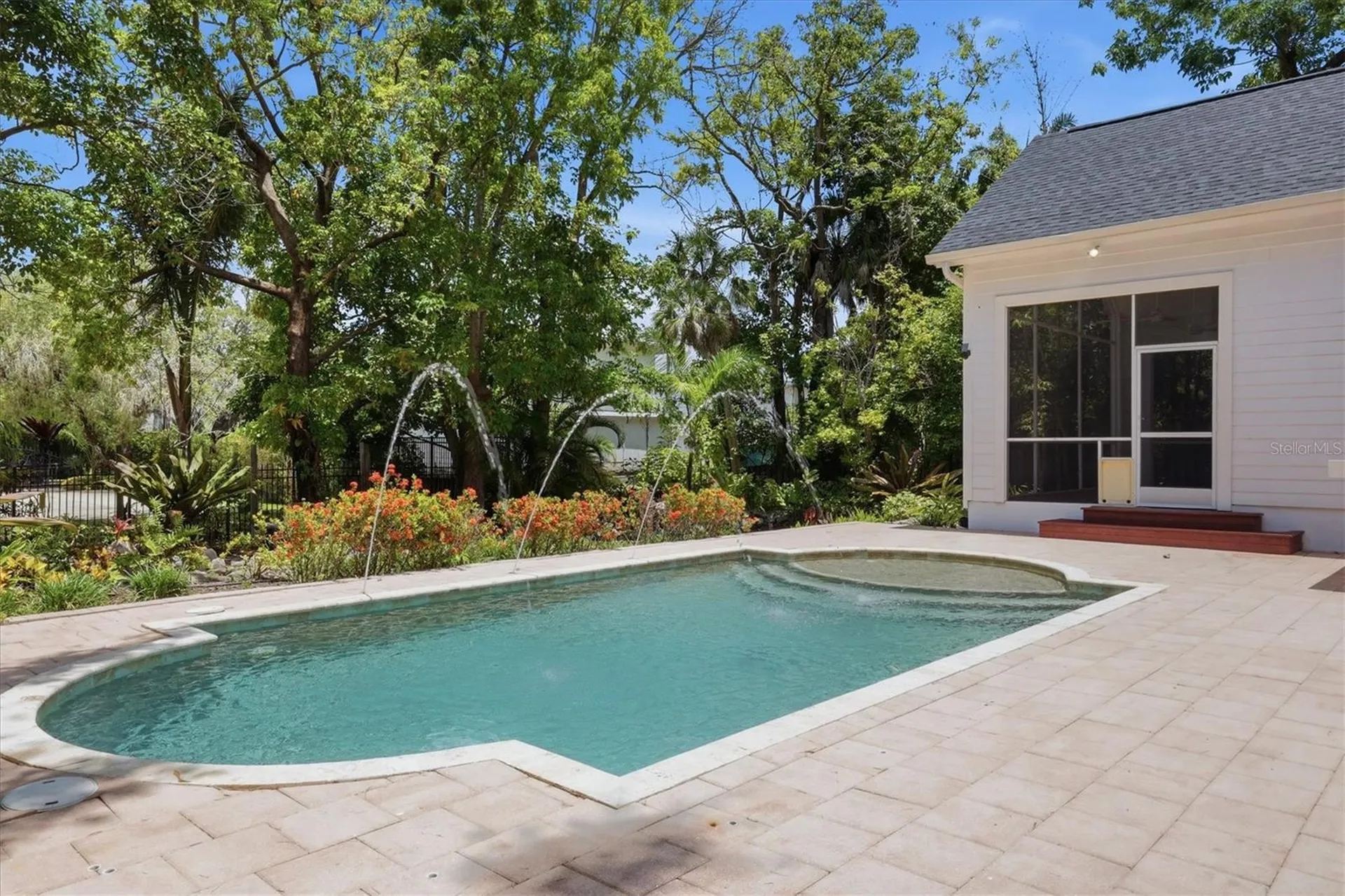 1351 Dixie Lee Lane Sarasota FL 34231