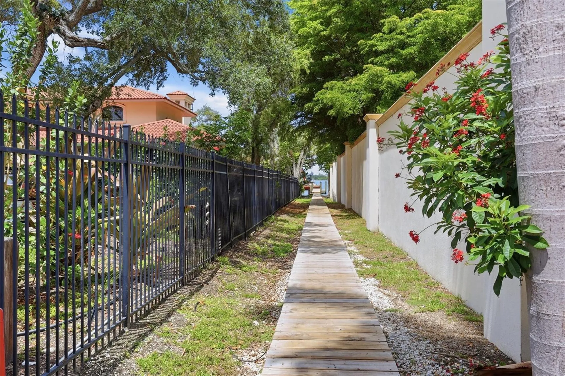 1351 Dixie Lee Lane Sarasota FL 34231