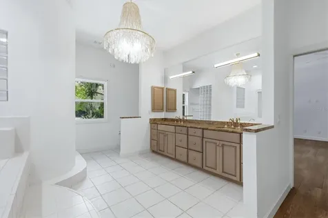1351 Dixie Lee Lane Sarasota FL 34231