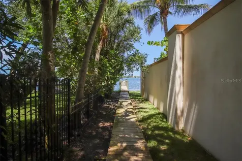 1351 Dixie Lee Lane Sarasota FL 34231