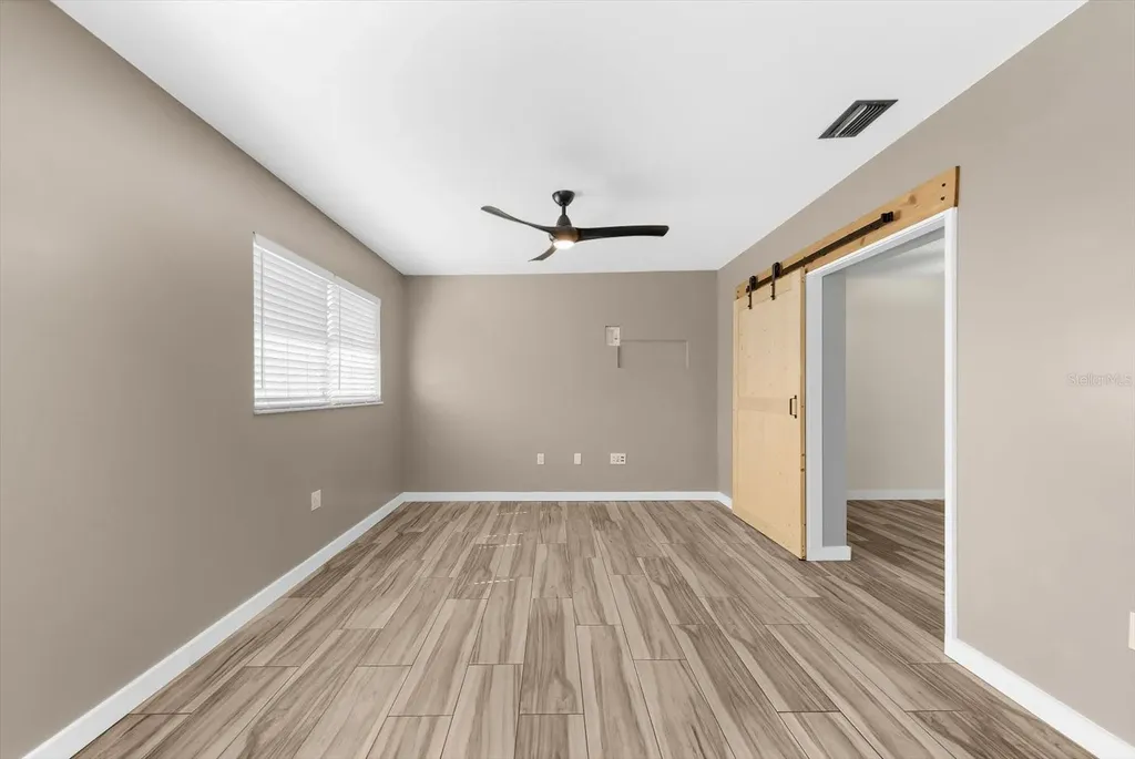 904 66th Avenue W Bradenton FL 34207