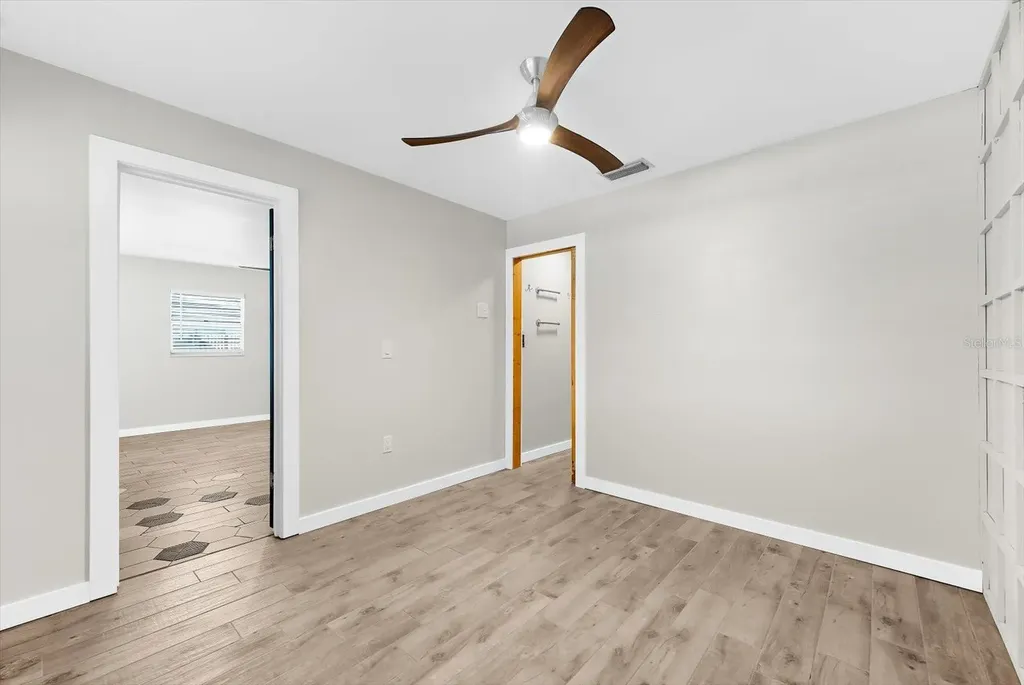 904 66th Avenue W Bradenton FL 34207