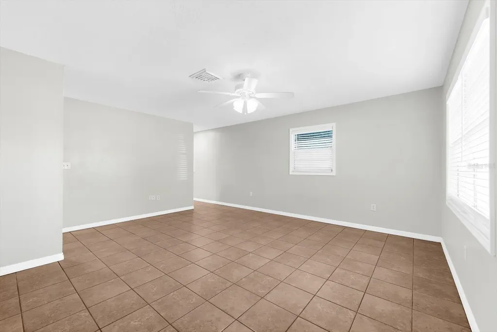 904 66th Avenue W Bradenton FL 34207