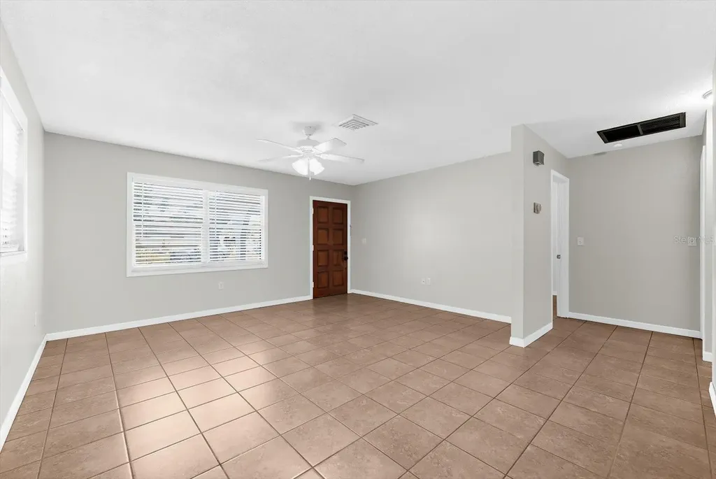 904 66th Avenue W Bradenton FL 34207