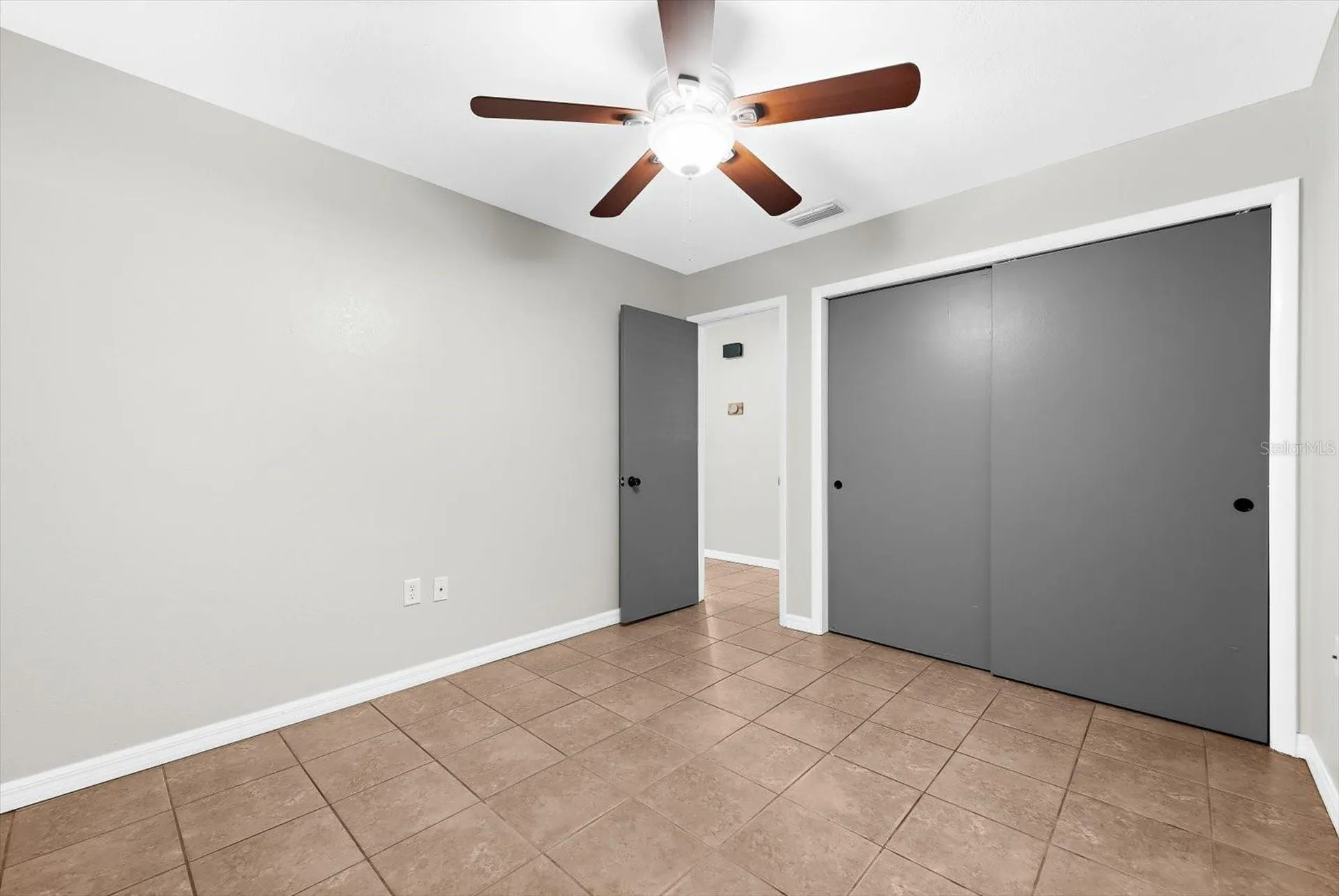 904 66th Avenue W Bradenton FL 34207