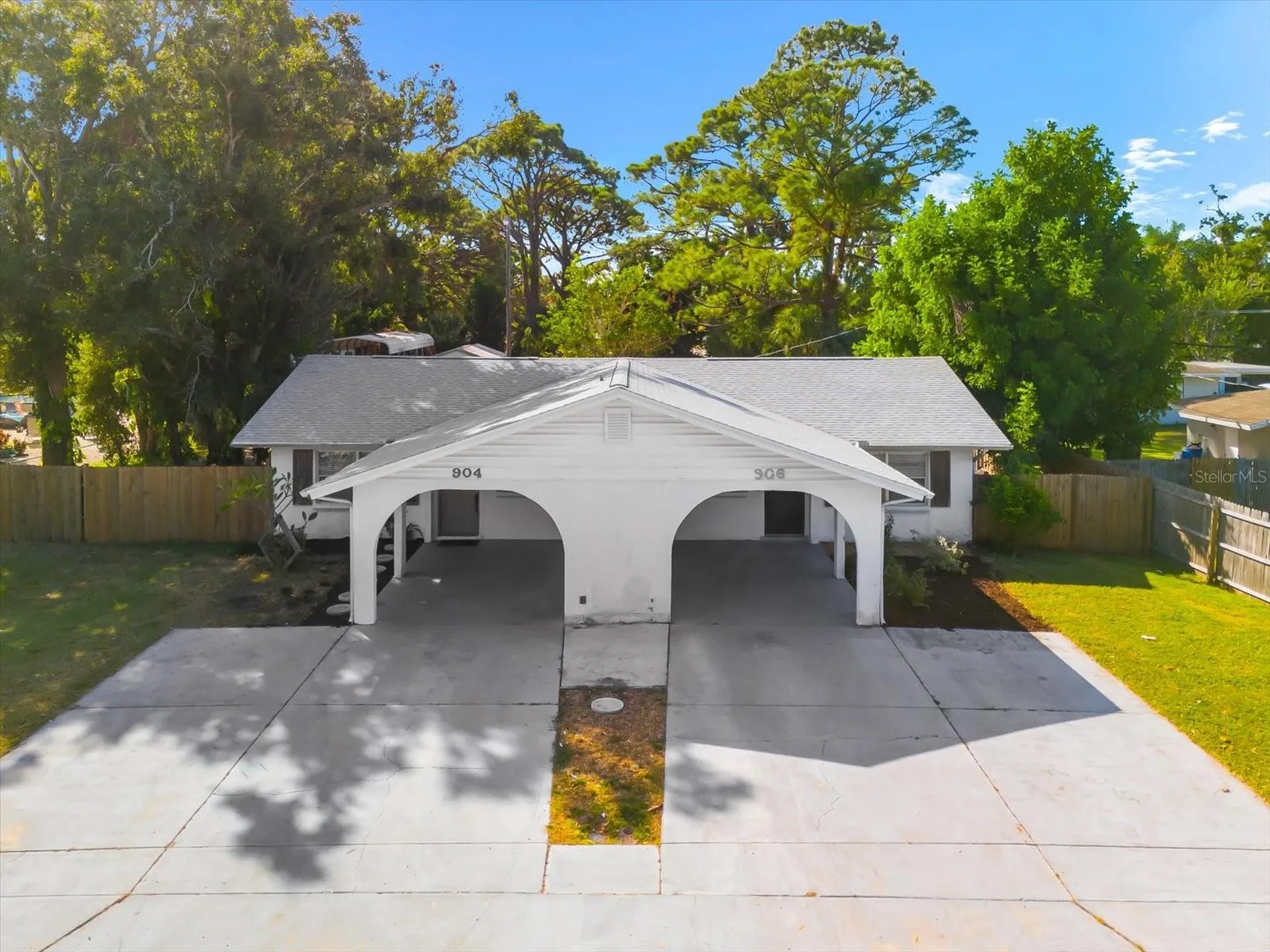 904 66th Avenue W Bradenton FL 34207