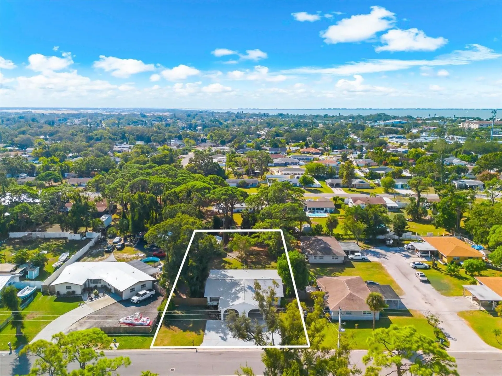 904 66th Avenue W Bradenton FL 34207