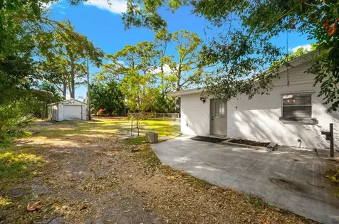 904 66th Avenue W Bradenton FL 34207