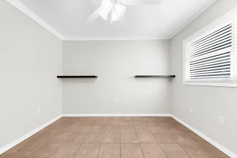 904 66th Avenue W Bradenton FL 34207