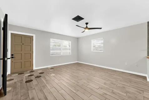 904 66th Avenue W Bradenton FL 34207