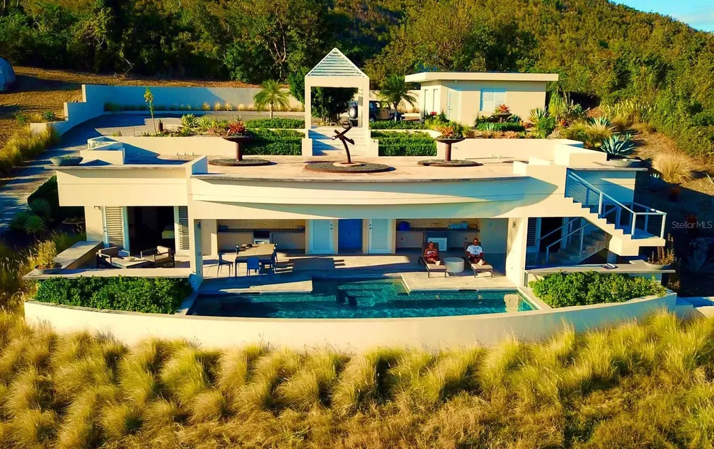5 Puerto Real Vieques PR 00765