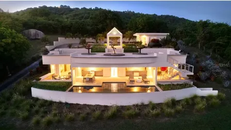 5 Puerto Real Vieques PR 00765