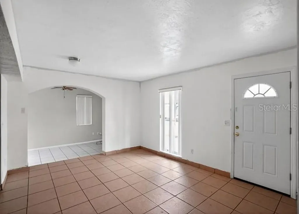 1668 W Waycross Circle Deltona FL 32725