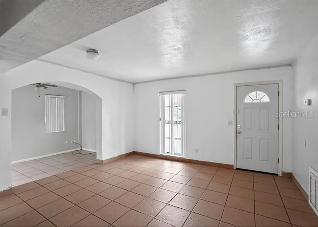 1668 W Waycross Circle Deltona FL 32725
