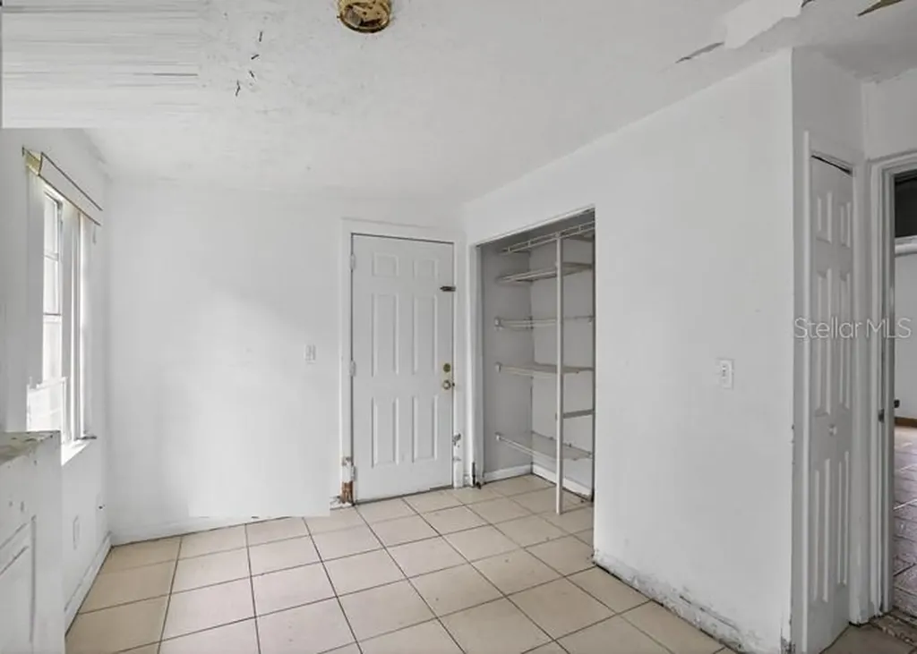 1668 W Waycross Circle Deltona FL 32725
