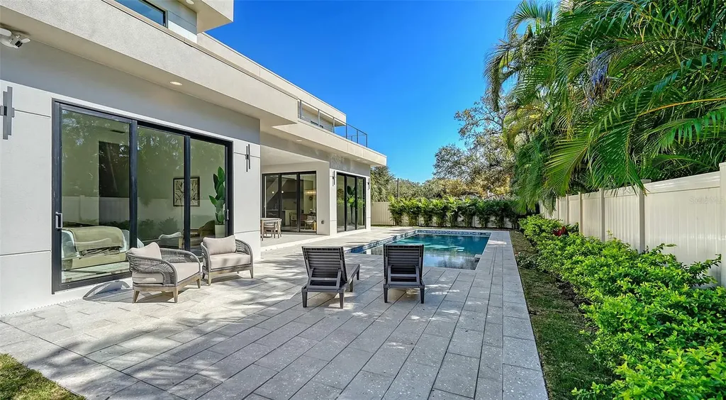 1966 Wisteria Street Sarasota FL 34239