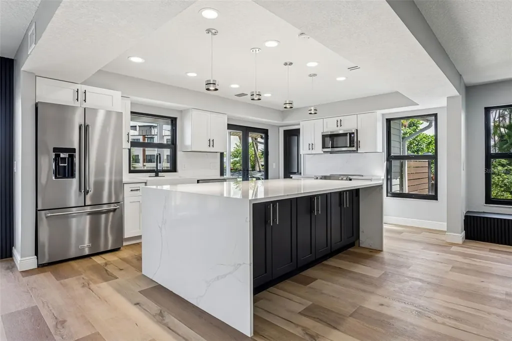 769 Kingston Court Apollo Beach FL 33572