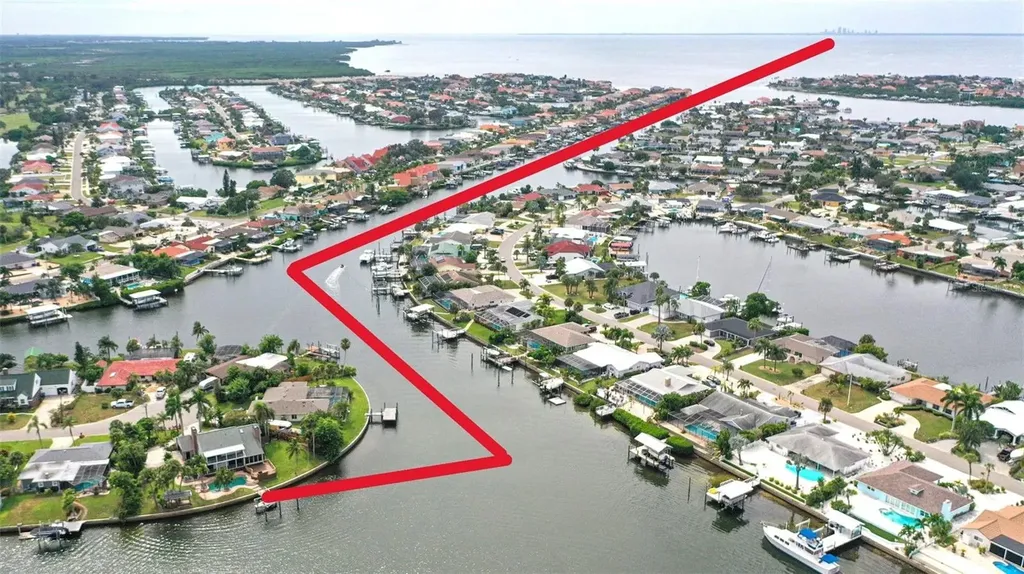 769 Kingston Court Apollo Beach FL 33572