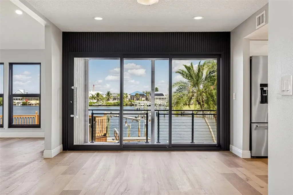 769 Kingston Court Apollo Beach FL 33572