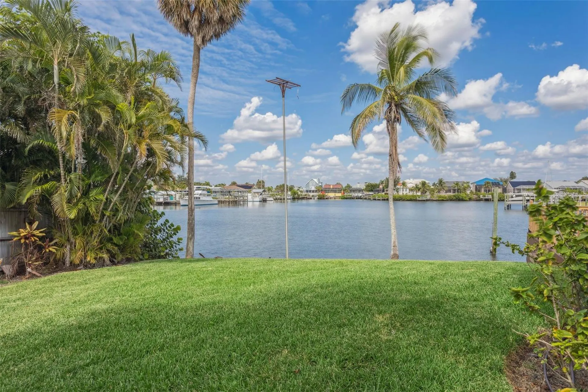 769 Kingston Court Apollo Beach FL 33572