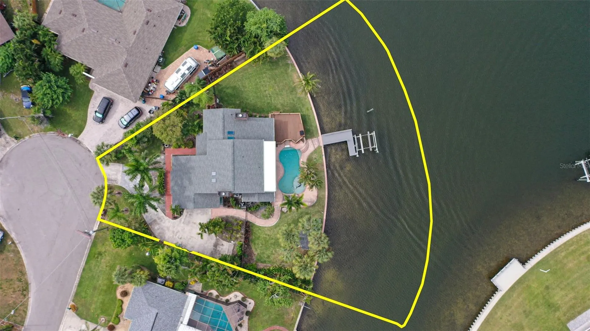 769 Kingston Court Apollo Beach FL 33572