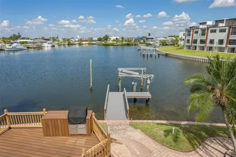 769 Kingston Court Apollo Beach FL 33572