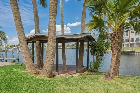 769 Kingston Court Apollo Beach FL 33572