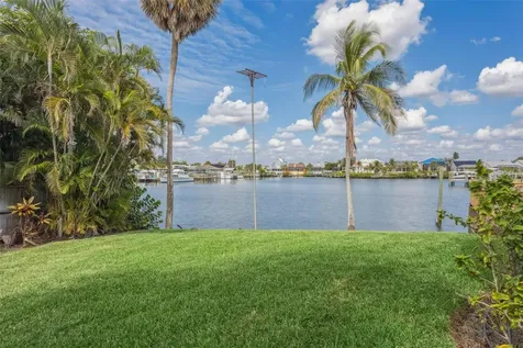 769 Kingston Court Apollo Beach FL 33572