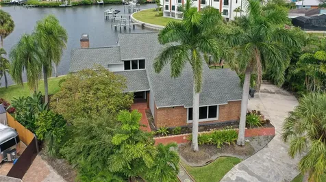 769 Kingston Court Apollo Beach FL 33572