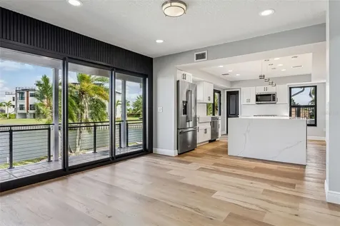 769 Kingston Court Apollo Beach FL 33572